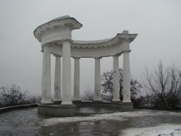 Poltava landmark
David  McQueen
12 Nov 2004