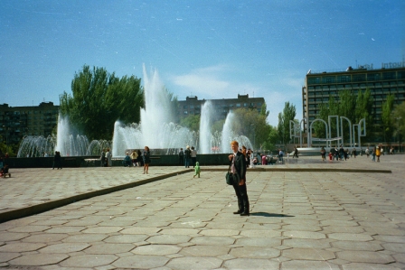Fountain in central Zaporozhe.
Bryce  Christensen
15 Nov 2004