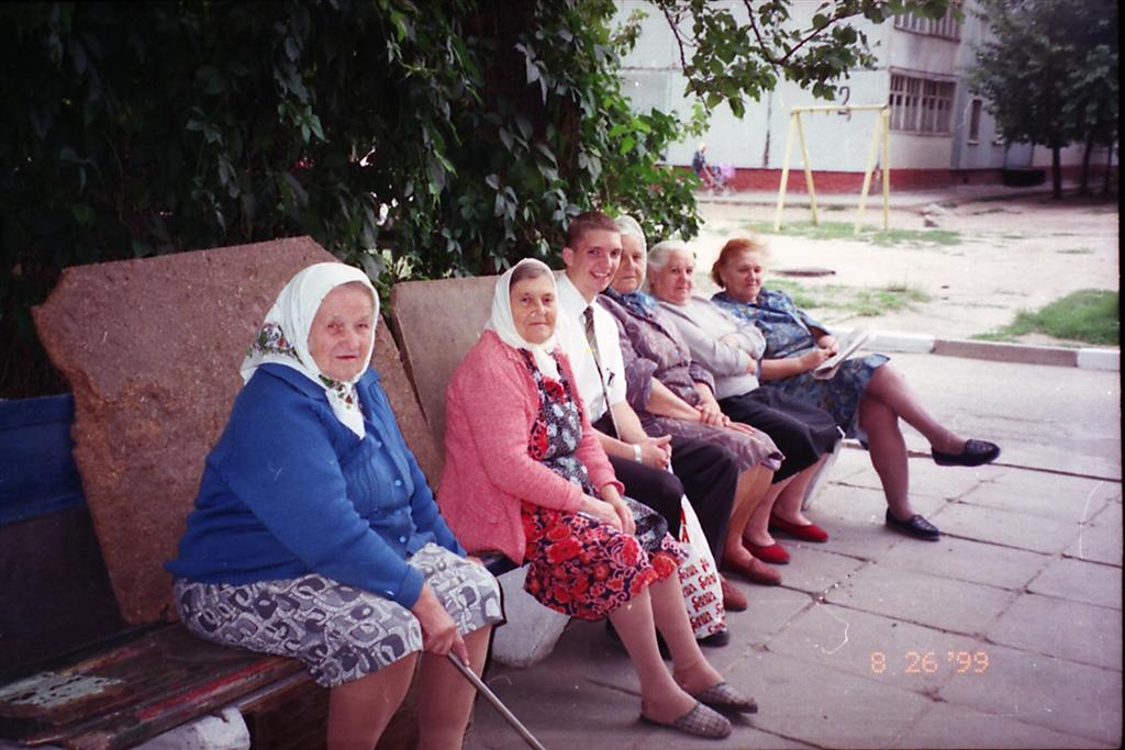 Bobushki
Spencer A. Williams
28 Dec 2004