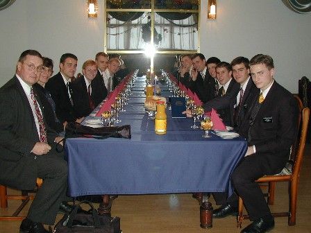 Fun Missionary picture, and I just love how Elder Turner is holding out the Kniga Mormona!
Heather  Hokanson
12 Nov 2003