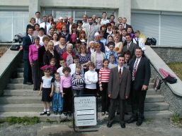 Branch members in front of newly renovated building which was a really nice chapel
David  McQueen
12 Nov 2004