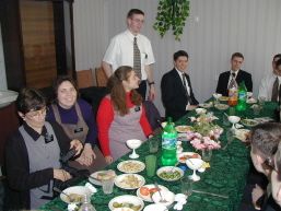 Eating at the university, Elder Roberts taught the cook to make hamburgers, fries with fry sauce, onion and tomatoes, really good, she also cooked us Thanksgiving Turkeys the missionaries killed
David McQueen
12 Nov 2004