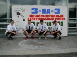 3 on 3 baketball in Donetsk, huge success
David  McQueen
13 Nov 2004