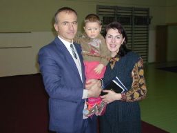Branch President Mariupol and his family
David  McQueen
13 Nov 2004