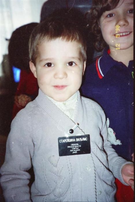 Orphan boy with Tablichka, preparing and still excited.
Spencer A. Williams
28 Dec 2004