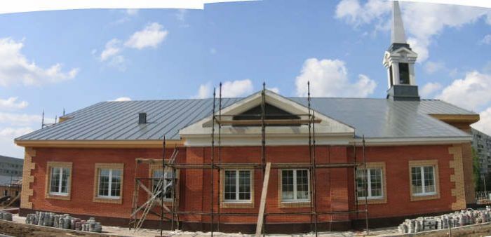 Side view of the Saltovka Chapel
James  Clarkson
23 May 2005