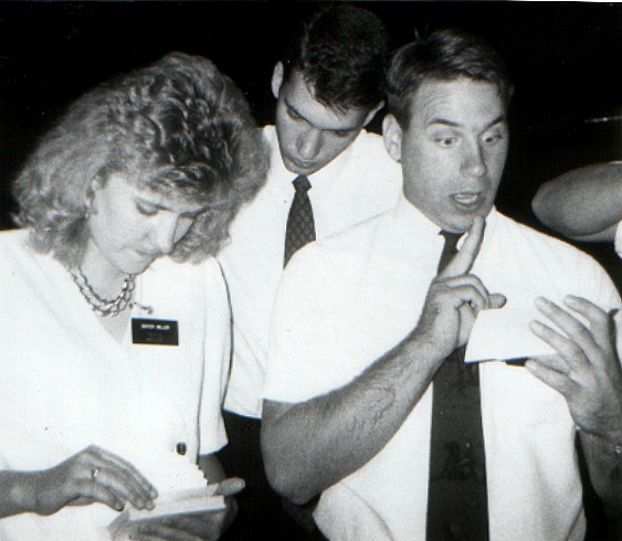 What is it with missionaries and photos?
Sister Miller, Elder Gross and Elder MacQueen
Wendy  Elliott
05 Nov 2005