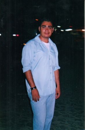 Look at me.
Anderson da Silva Aureliano
01 Oct 2005