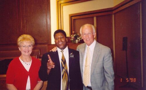 Elder Ngqase with the Hilliers
Phumlani  Ngqase
19 Mar 2004