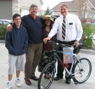 Eldre Kravetz' needed a new bike early into his mission and one of his investigator families was kind enough to donate a brand new extra large size bike to him
Seth David Kravetz
17 Nov 2007