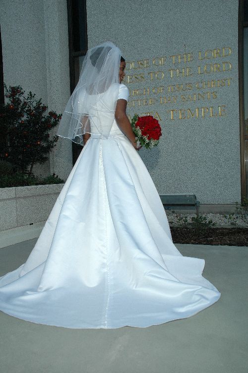 Wedding...Just me, chillin' at the Temple!
San  Gray
21 Dec 2004