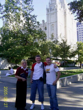 Roma, sister Ushkova from Russia and Daniel
Roman Chelyshev
24 Jul 2006