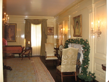 Decorated for Christmas. Very beautiful.

~Sellers Shimai
Kiahna  Sellers
18 Feb 2007