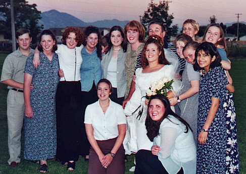 It was great to have so many sisters that I love to share such a special day!
Kristen (kiki) Tolman
08 Apr 2001