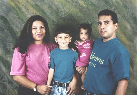 HEYNER SANCHEZ,MARIA ISABEL,HEYMER JOSUE ( 06 AÑOS ),HEYMAR CINERETH ( 01 AÑO )
HEYNER JESUS  SANCHEZ HERNANDEZ
31 May 2002