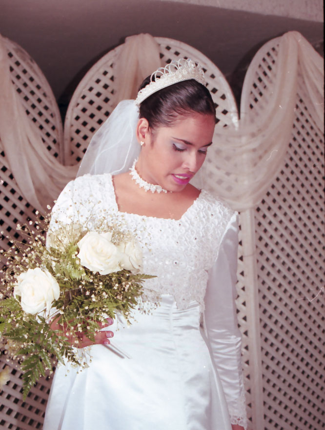 Esta soy yo el dia de mi boda!
Ivonne  Salvadores
05 Sep 2003