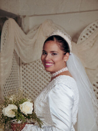 LA NOVIA....
Ivonne  Salvadores
05 Sep 2003