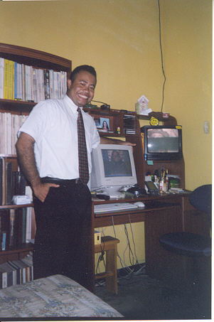 Esta es mi Pc y el lugar desde donde me conecto.
José Antonio Garcia
09 Sep 2003
