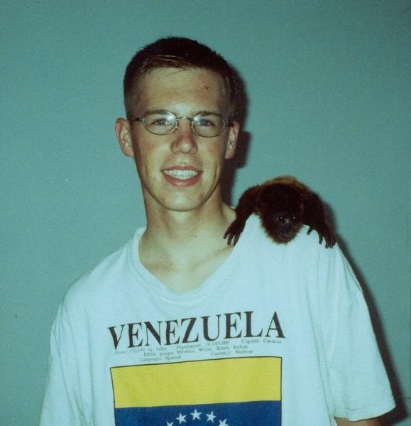 Aqui estoy en la sala con el mono! Ciduad Bolivar.
Daniel D. Wilson
17 Mar 2005