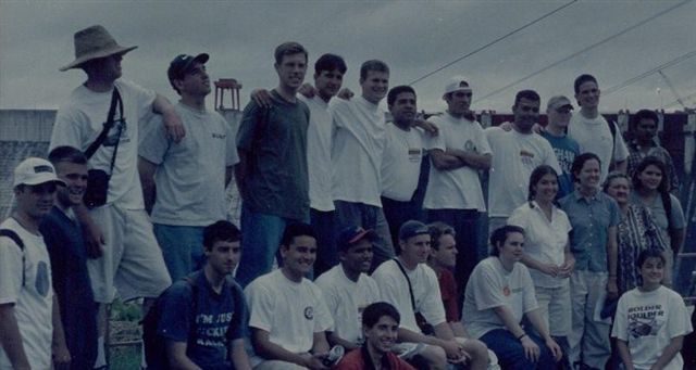 Aqui esta la Zona Bolivar en Marzo de 1999.
Presidente Ibanez nos dio permiso a vitiral la represa porque habiamos logrado la meta del mes anterior. Quien recuerda este viaje?
Daniel D. Wilson
18 Mar 2005