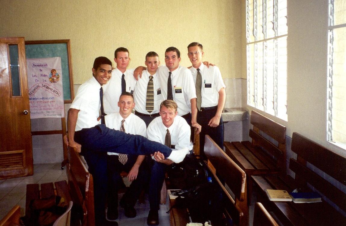 Los Eldrers del Ditrito Pariajuan.
E. Rojas, E. Bundy, E. Paskett, E. Inderieden, E. Wilson, E. Ellsworth, E. Burton
Daniel D. Wilson
19 Mar 2005