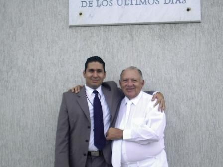 FUE EL 21 DE ABRIL DE AÑO 2006, ESTA FUE LA EPOCA DE QUE SE CUMPLIERON TODAS LA PROMESAS HECHAS A MI EN MI BENDIOCION PATRIARCAL ,. Y TAMBIEN FUE UNA GRAN EXPERIANCIA PARA TODA LA MISION BARCELONA PODER BAUTIZAR AL JUEZ DE MUNICIPIO FREITES, REALMENTE FUE UAN GRAM EXPERIENCIA
JOSE ANTONIO GUEVARA ARIAS
22 Dec 2006