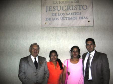 9 PM TOMAMOS ESTA FOTO FAMILIAR DESPUES DE SALI EDIFICADOS DE LA CONFERENCIA GENERAL  numero 176
JOSE ANTONIO GUEVARA ARIAS
22 Dec 2006