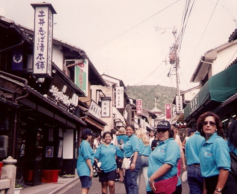 Mi novia en su P-day en Japon! Es broma solo de coralista...En Japón
Eugenio  Cedeño
22 Jul 2007