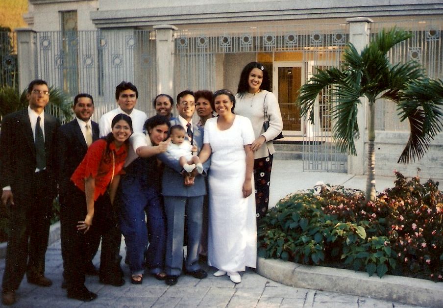 De izquierda a derecha Hno. Bosh y Bideau, familiares y nosotros! El testimonio...
Eugenio  Cedeño
22 Jul 2007