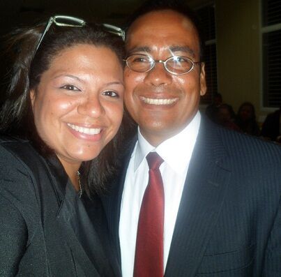 Mi esposa y yo, recordando viejos tiempos de susto...
Eugenio  Cedeño
15 May 2013