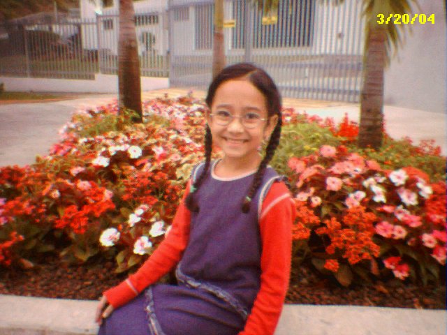 LA EMOCION DE MI NIÑA AL ESTAR EN LOS JARDINES DEL TEMPLO DE CARACAS ELLA NACIO EN EL CONVENIO
Gilmer Antonio Hernandez
06 Apr 2004