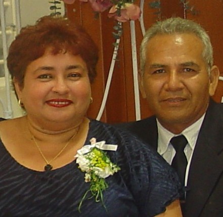 Aqui cumplimos 18 años de casados este fue el 14 de agosto del 2005. Realmente soy muy feliz con él, ya que es un hombre de Dios, por lo tanto es muy especial.
Migledis Beatriz Mendoza
28 Jan 2006