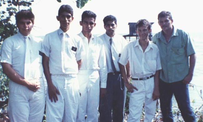 Elder Silva, Elder Miller. Bautismos en el Lago de Maracaibo. Bachaquero. 1990
Jose Concepcion Raga Zambrano
23 May 2003