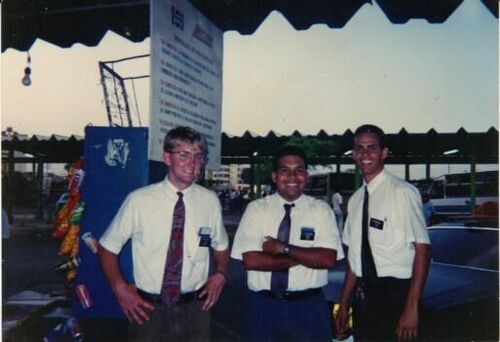 Cambios Villa del Rosario, Zulia. Me acompañan Elder Bravo y Elder Davis
Ernesto Jose Herrera
21 Apr 2004