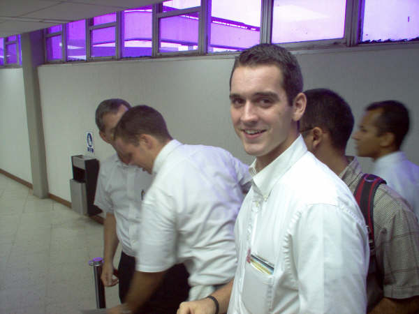 Antes de montarse al avion (Oct. 24,2005)
Familia Padilla
14 Nov 2005