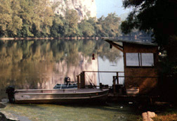 Boat docked on the New River in Pembroke, VA
Kelly  Olsen
24 Sep 2007