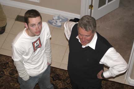 Mission Reunion Pres. & Sis Farnes April 2003
Mission Network
06 Apr 2003