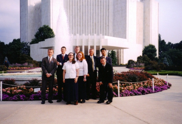 Missionaries going home the 8/01/01 transfer:
Elizabeth 