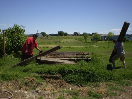 Elder Sanders and Elder Fonoimoana take on the challenge!
Daniel Patrick Fonoimoana
16 Mar 2009