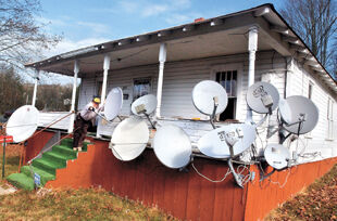 I bet he gets every channel available..........Sissonville West Virginia
Christopher Lowe
12 Jan 2007