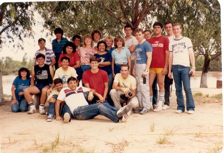 Sentados: Hna. Pasko, E. Ricardo Cufré, E. Aguirre, E. Juan Gonzalez, E. Bazan, E. Bryan Dunn (LZ), E. Randy Stratford (LZ)
Parados: E. Kloepfer, Hna. Lenci Aparicio, Hna. Elsa Zayas, E. Jose Luis Gonzalez, Hna. Lynn Lott, Hna. Wasel Ogles, Hna. Mary Moreno, Hna. Tina Loveland, Hna. Linda Safsten, E. Nash, E. Robinson, E.?, E. Mark Devashare, E. Nielsen, E. Stauffer
Gloria  Pasko
10 Jan 2003