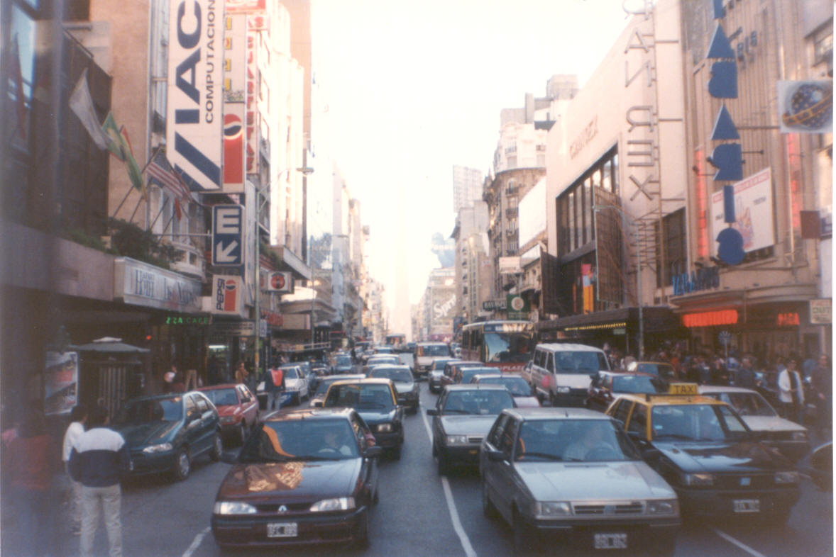EL OVELISCO DE LA CIUDAD DE BUENOS AIRES ES DONDE DON PEDRO DE MENDOZA FUNDÓ EL PUERTO DE BUENOS AIRES.
WAGNER EVER MONTIEL
29 Jan 2003