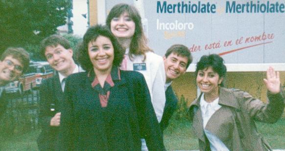 Con mi última compañera Hna. Michelle Johnsons, tambien se ve a mi querida amiga, hermana Bravo
Rury Ana Carrera
27 Feb 2004