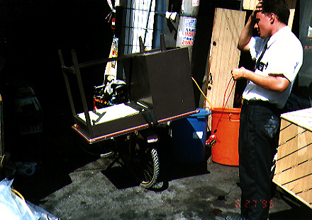 Do you have any idea how hard it is to move from one apartment to another when you have to carry everything on your BIKES?!
Chad 孫耀威 Snelson
22 Jun 2003